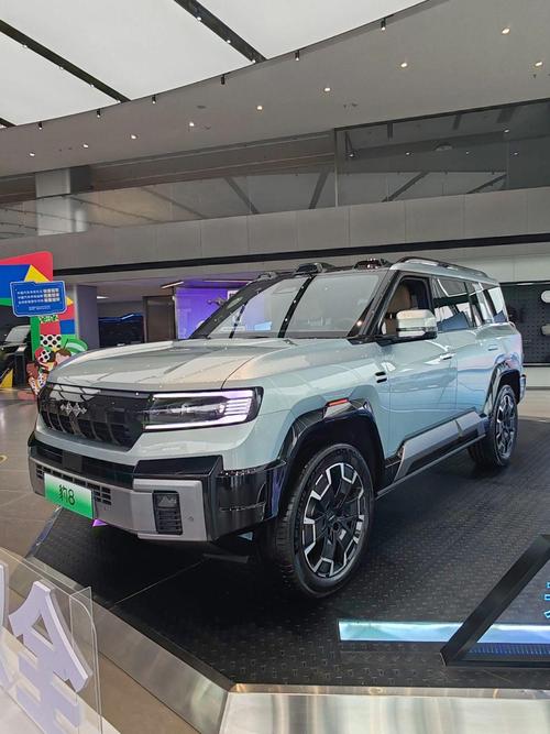 成都267比亚迪方程豹硬派越野的爆款，英菲尼迪35周年与你共成长